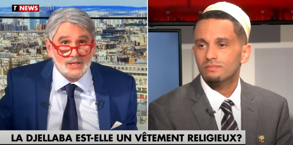 Le présentateur et Malik Bentalha dans la parodie de "L'heure de trop" sur Cnews